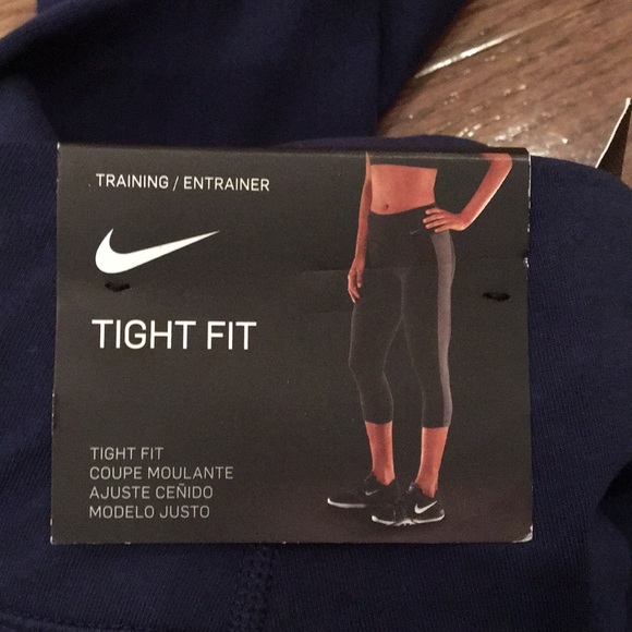 NWT Nike Dri-Fit crop workout pants - Picture 6 of 6